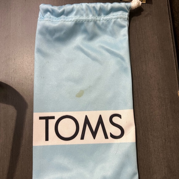 Tom Sunglasses with cloth dust bag - Picture 7 of 8
